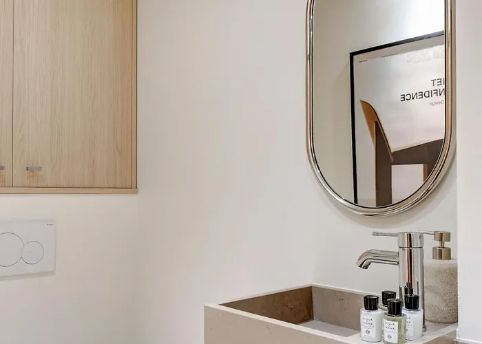 Adresse D'Exception - Rue Monge﻿ Paris 5E *