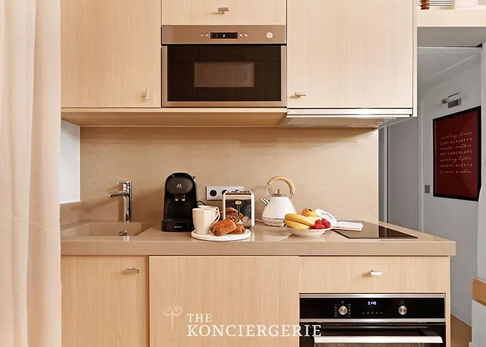 Adresse D'Exception - Rue Monge﻿ Paris 5E * パリ